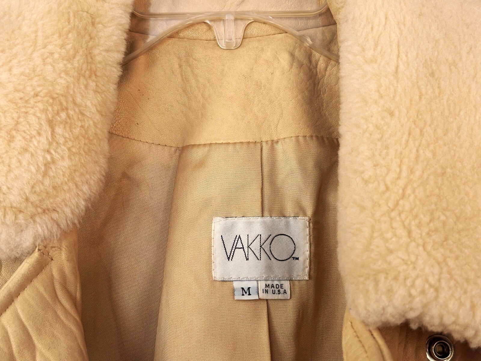 VINTAGE SUPER COOL VAKKO CREAM LAMBSKIN JACKET WITH SHEARLING COLLAR, SIZE M