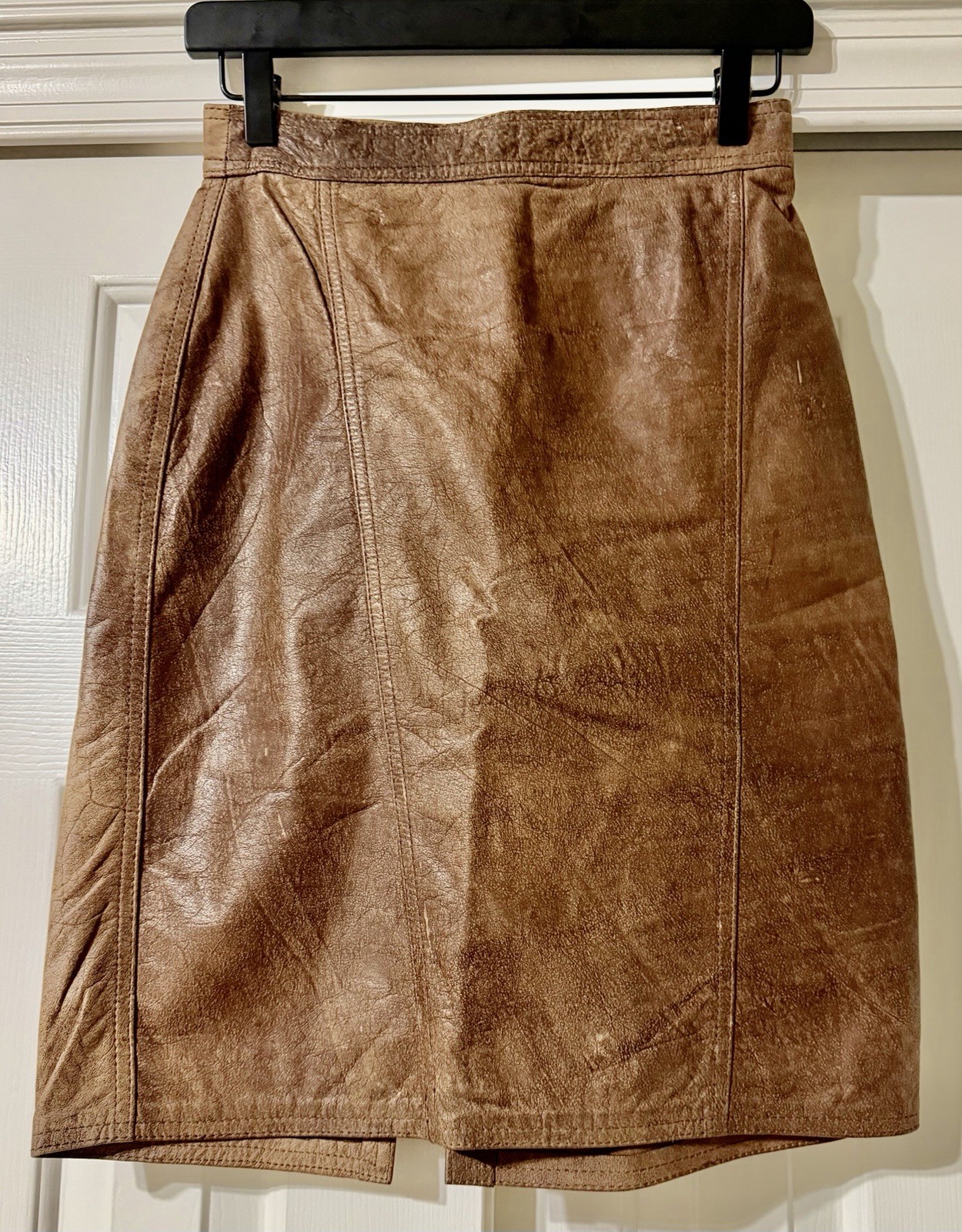 Vintage 1980s Women’s Leather Tarazzia Internationale Skirt