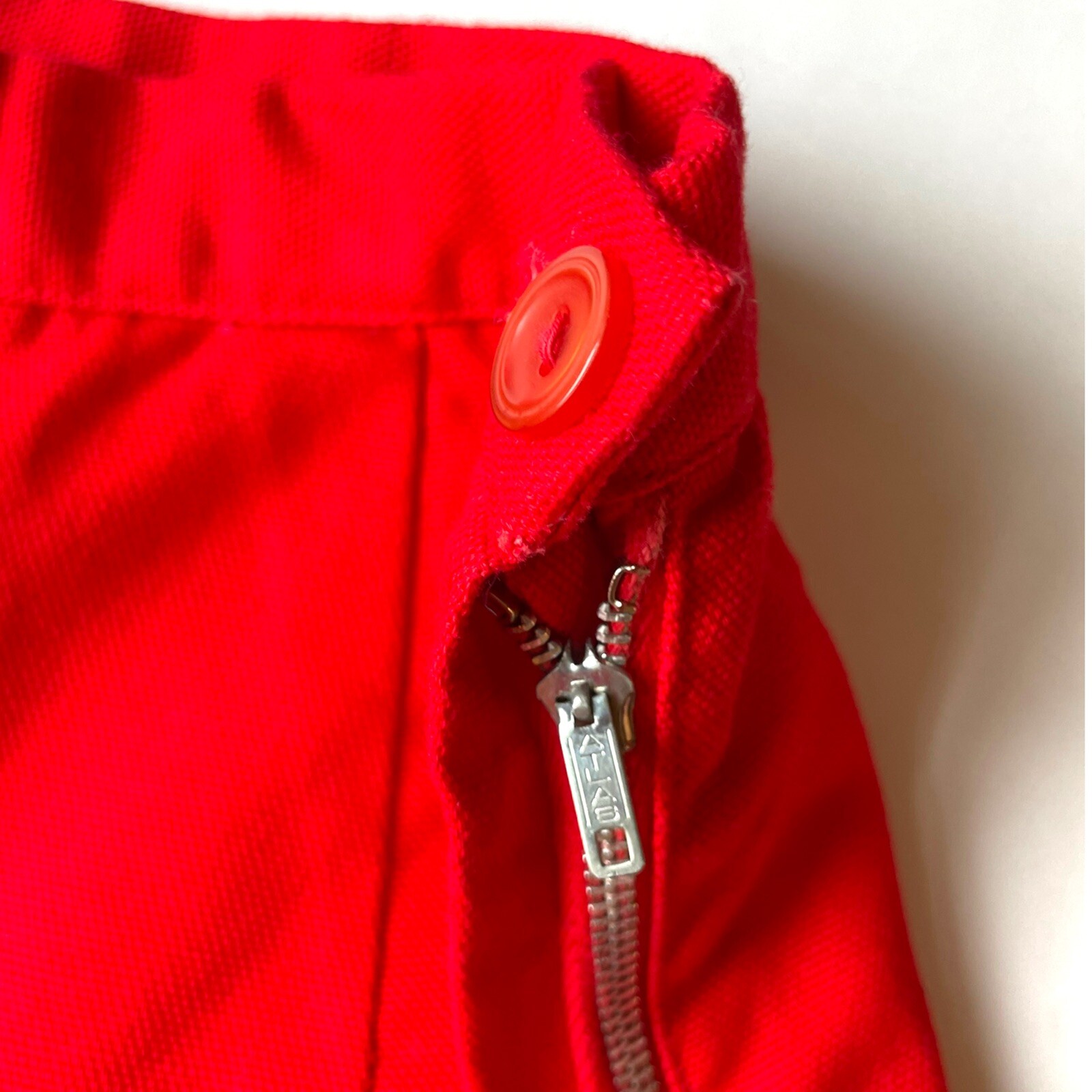 vintage 50s high waisted red Long bermuda shorts XS Donkenny Resort wear EUC