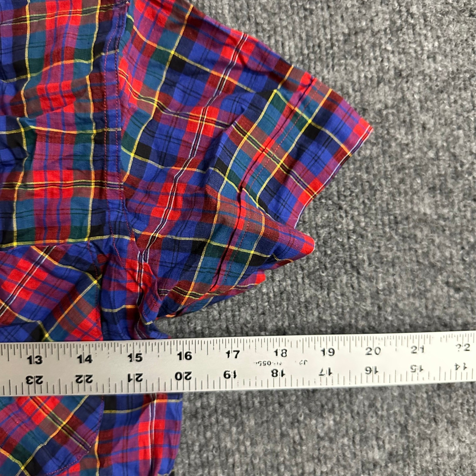 Red Beauty Plaid Shirt Womens Size 34 Multicolor Vintage Short Sleeve Button Up