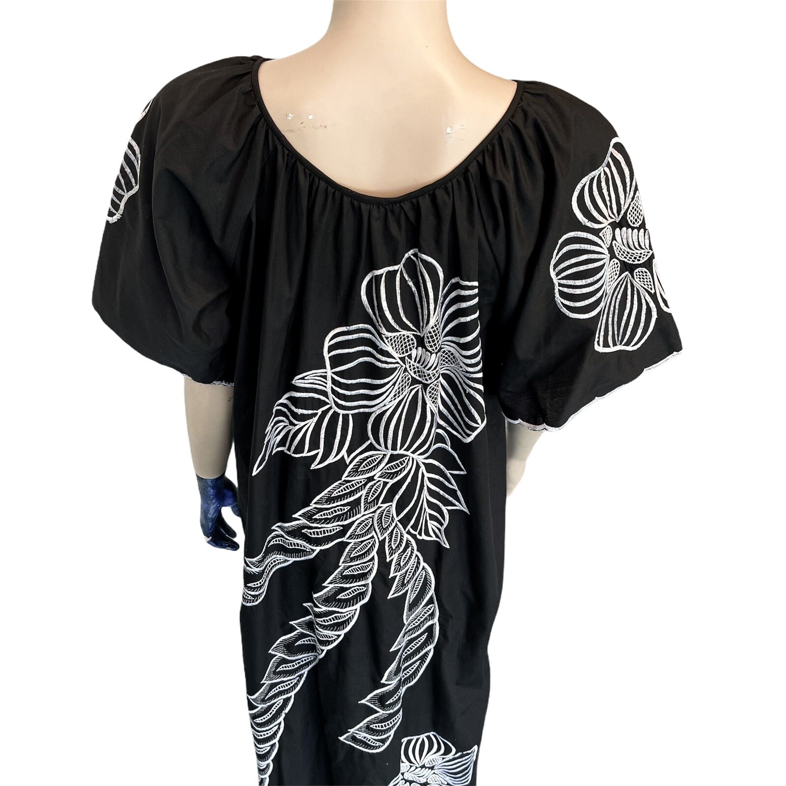 Vintage Caro of Honolulu Muumuu Hawaiian Maxi Black White Embroidery Floral