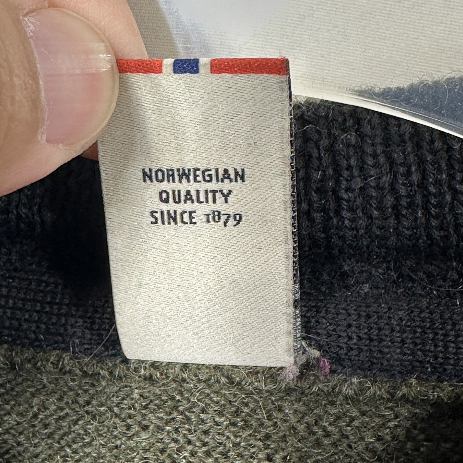 Vintage Dale of Norway Large Women’s 1/4 Zip Wool Sweater w/Elbow Patches Green