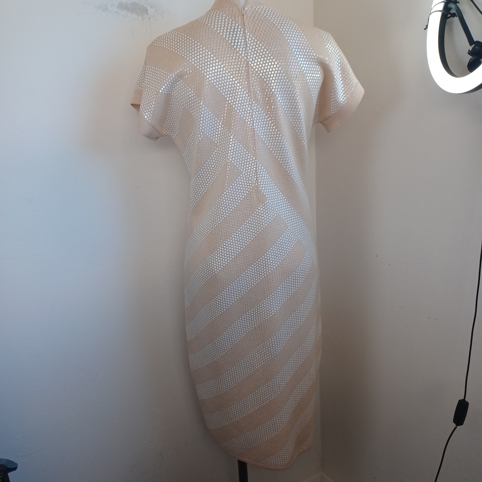 St John Saks Fifth Avenue Vintage Knit Sequin Geometric Dress Peach Sz 10 USA