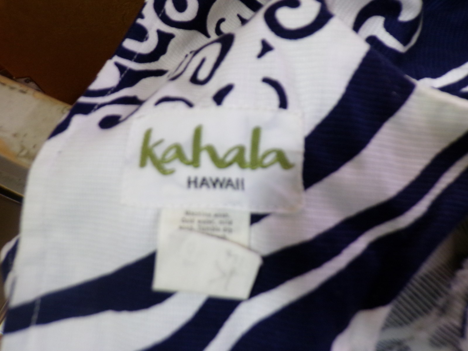 2000 KAHALA Hawaii Navy & Blue Dress Size 10 Waist 28″