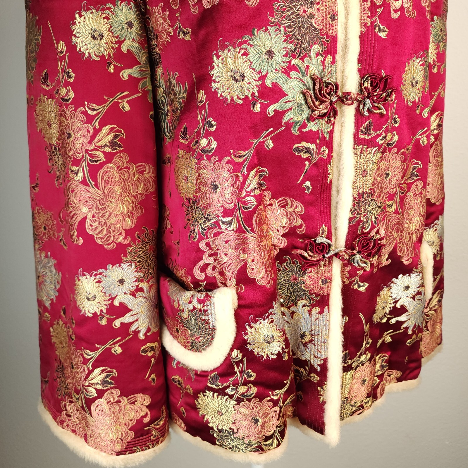 Vintage 70s Asian Mandarin Sherpa Lined Jacket Coat Silk Burgundy Chrysanthemum