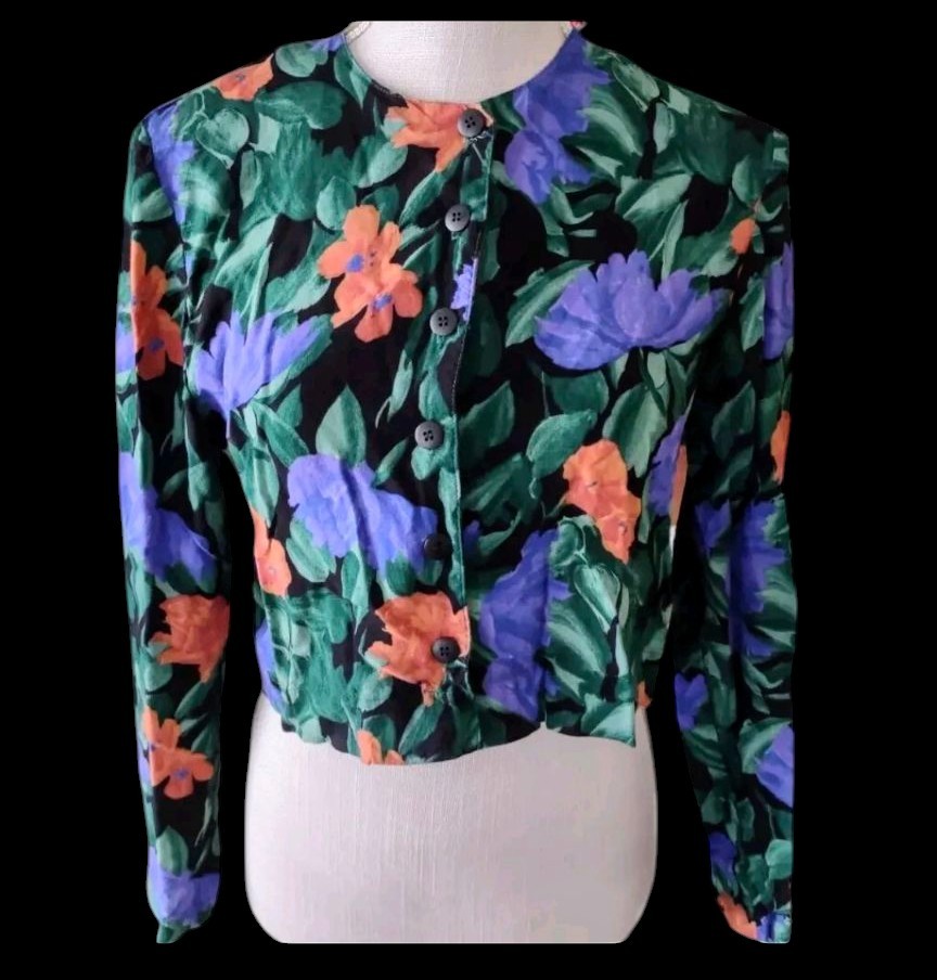 Vintage Floral Cropped Blouse button Front Long Sleeve Women’s Size 4 Ann Taylor