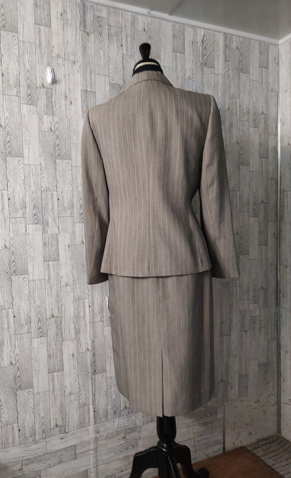 Le Suit Essentials Petite Safari NEW Beige Pin Strip 2 piece Jacket Skirt 6P