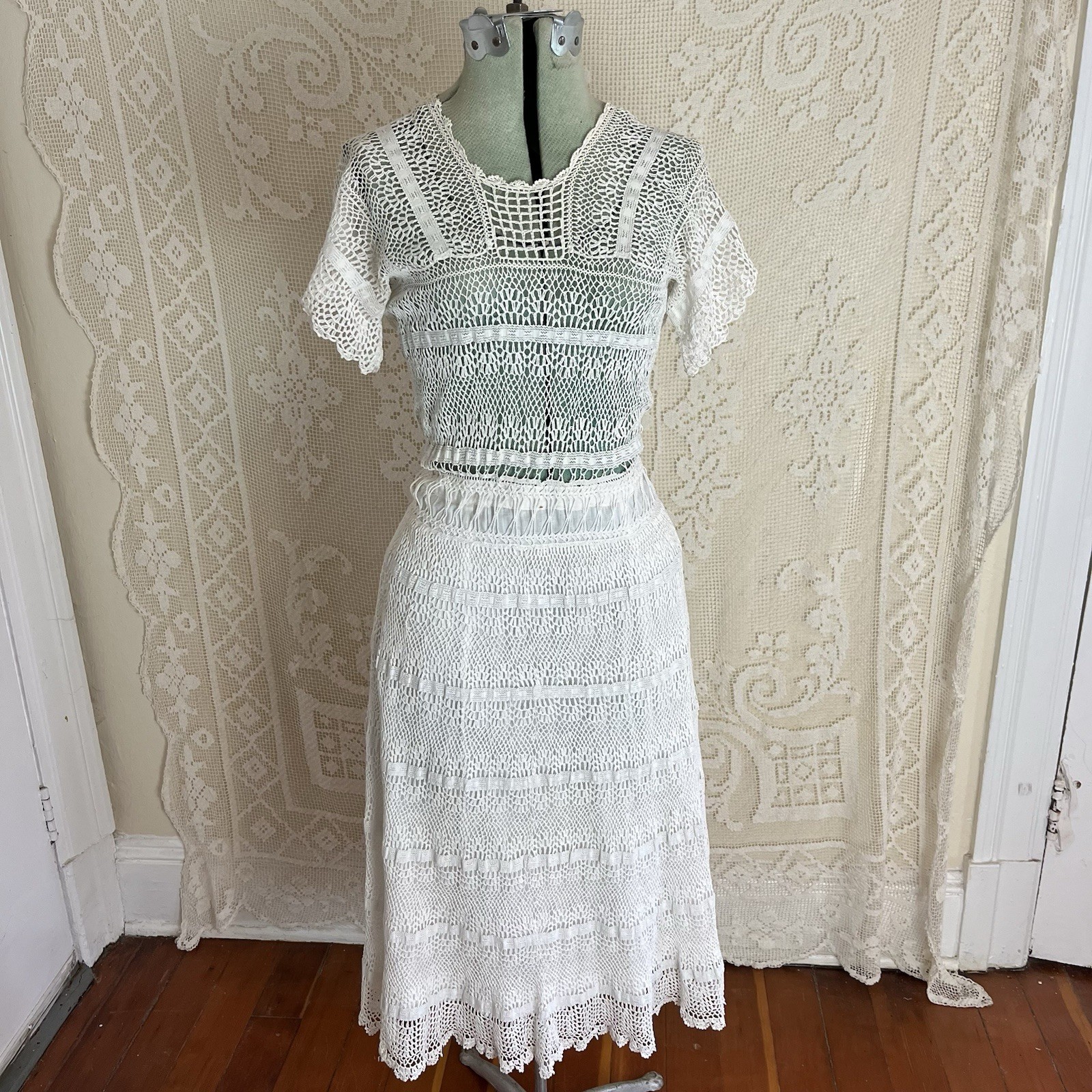 Antique Edwardian 1900s 1910s White Crochet Lawn Dress Knit