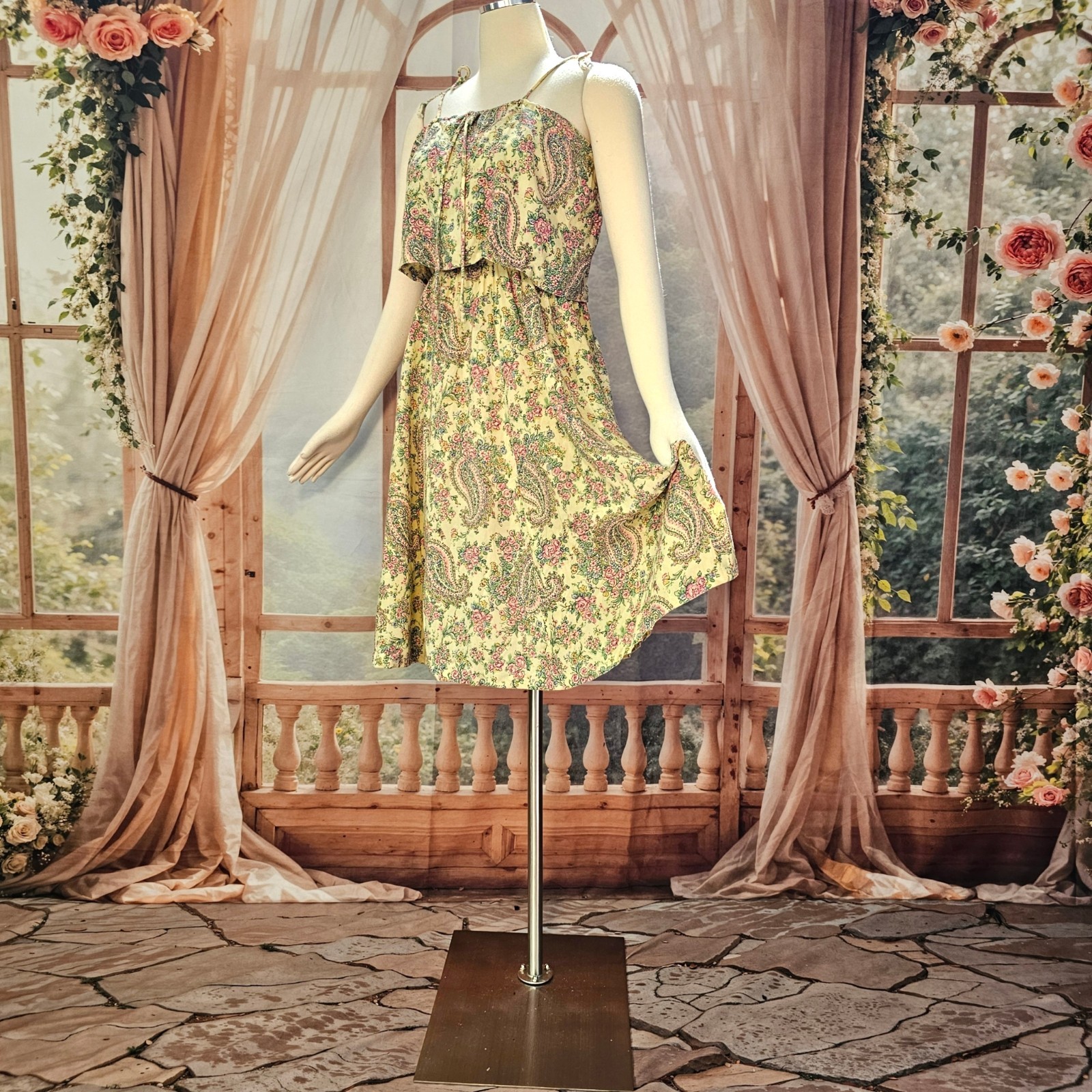 Vintage 1970s Dress Sundress Buttery Yellow Paisley Floral Print Adjustable