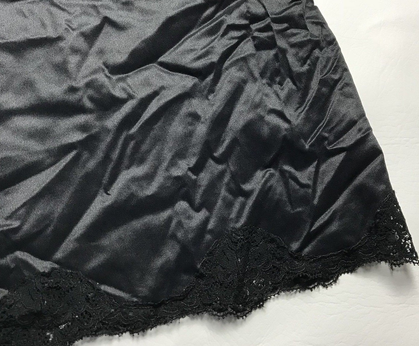 Vintage Wonder Maid Black Full Slip Dress Size 34 Nylon Lace Trim Womens Goth