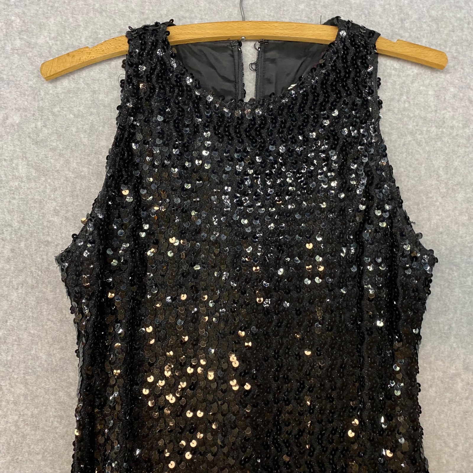 Vintage Glenrob Size 9/10 • Sequin Pleated Dress • Black • Sleeveless