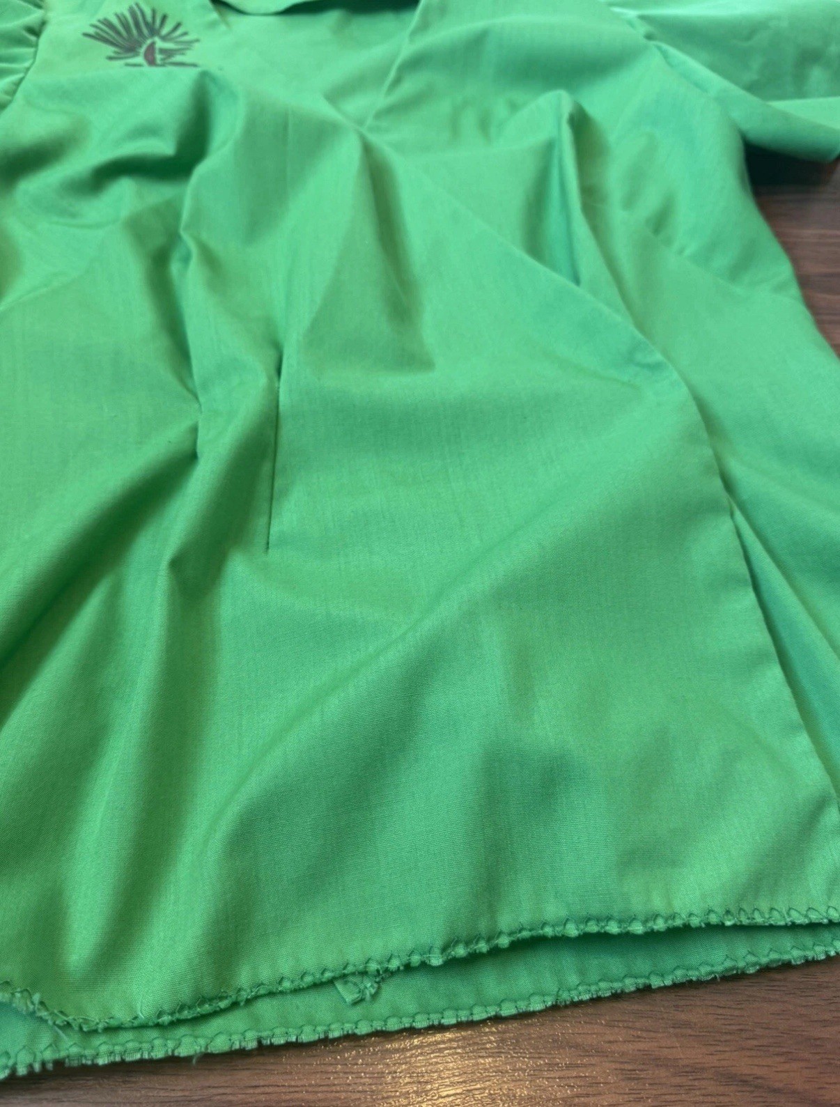 Vintage 40s-50s Handpainted Handmade Owl Apple green Women’s Skirt Suit By Doris