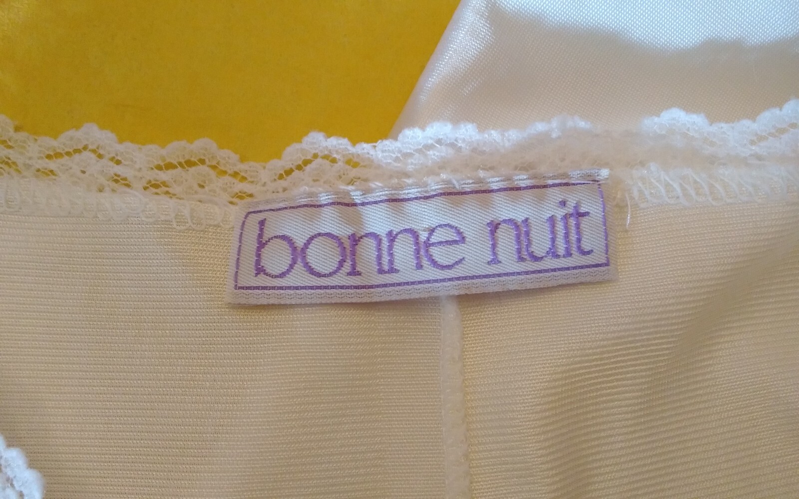 Full Slip BONNE NUIT Vintage White SZ Med Made in USA Lace Trim