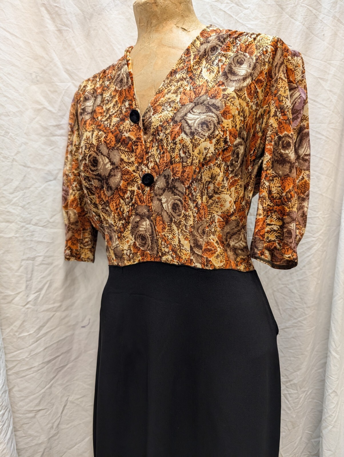 Vintage 1950’s Brown Orange Tan Jersey & Black Rayon Dress Size Medium