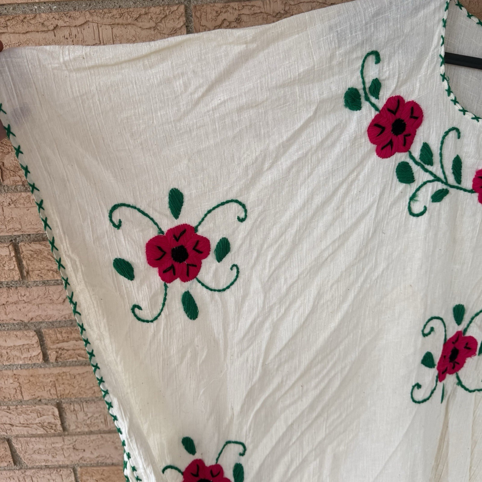 Vintage Mexican Hand Embroidered Cotton Gauze Embroidered Floral Kaftan