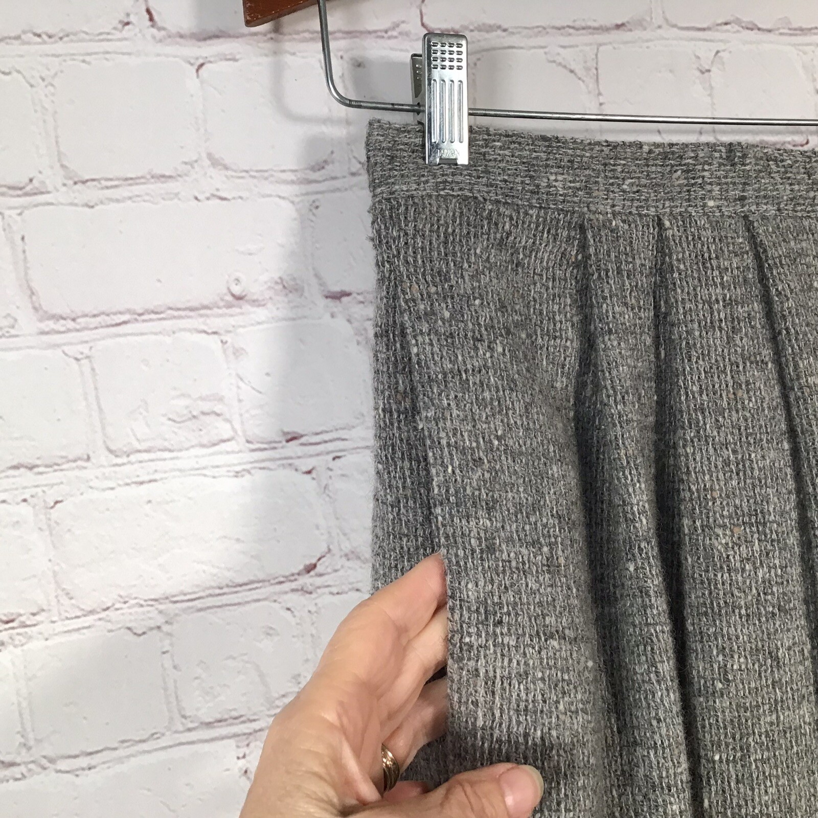 Vintage John Meyer Long Gray Wool Skirt 27″ Waist Sz 12 Fringed Hem Side Button