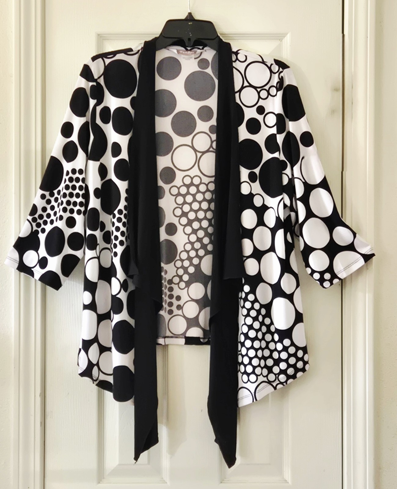 1980s TANJAY Black And White Open Front Waterfall Cardigan Size Petite Medium