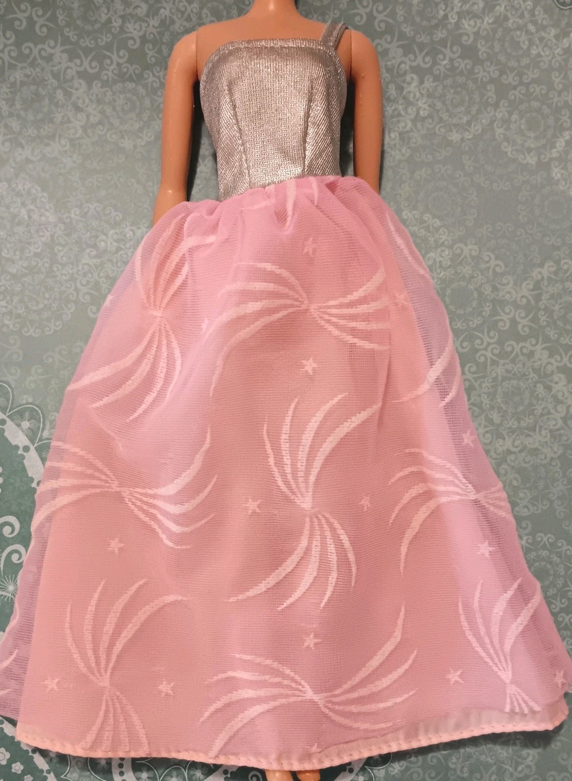 Amazing Rare Vintage 1980’s Barbie Glow In The Dark Dress *Tested Glow Works!