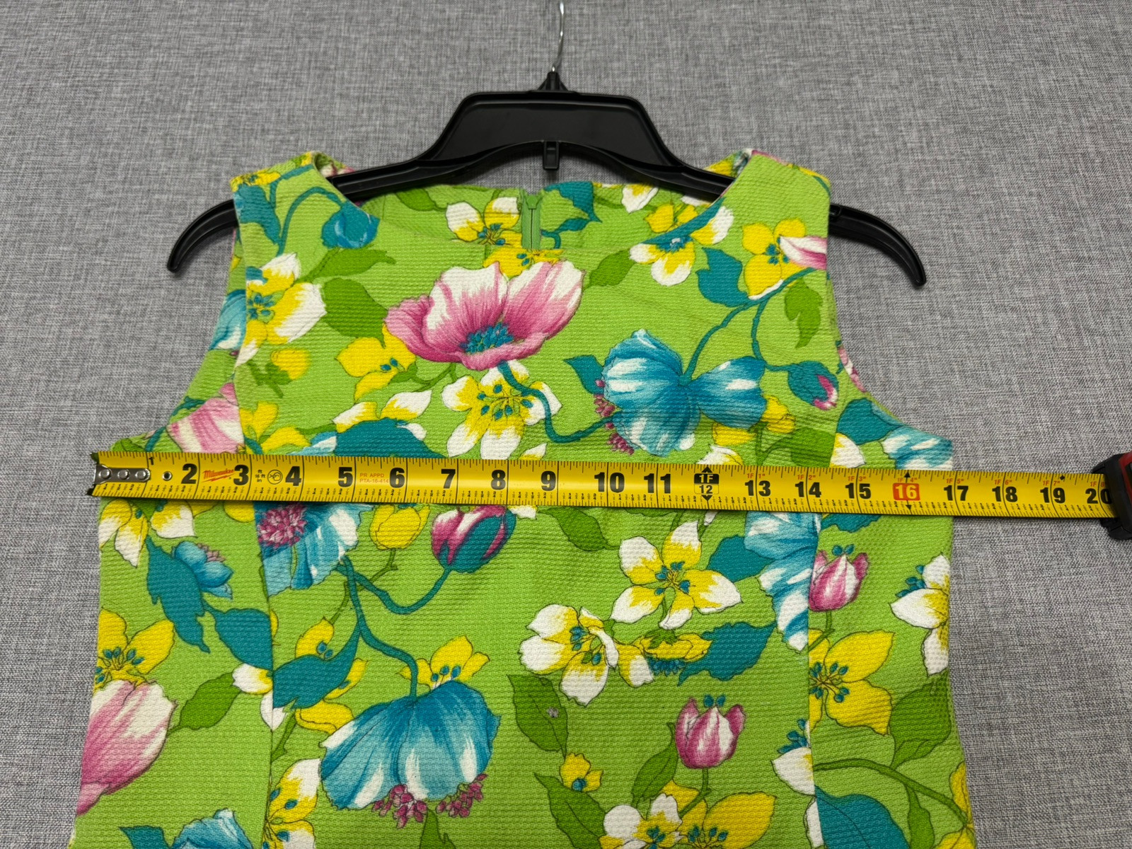 Vintage McMullen Dress Size 10 Happy Bright Floral Green Ruffled Hem Retro