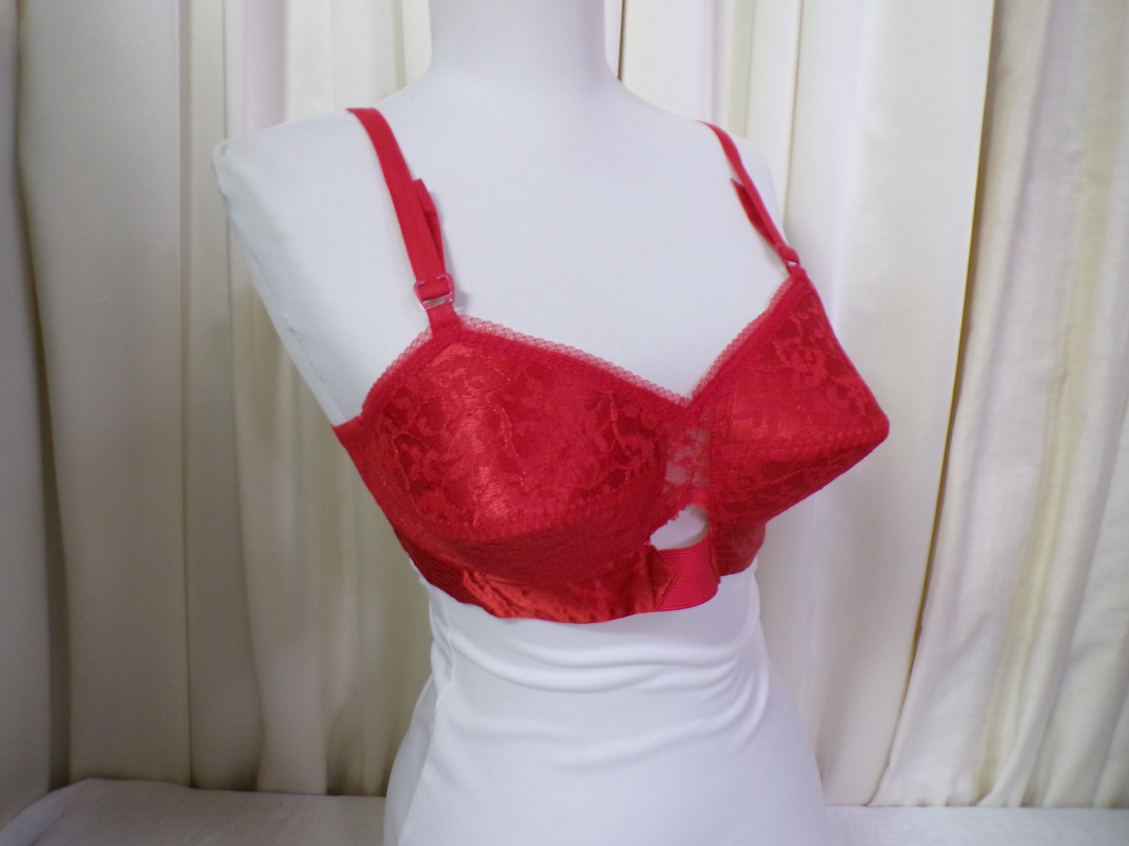 Vintage LOVEABLE Red Lace Bullet Bra 34B
