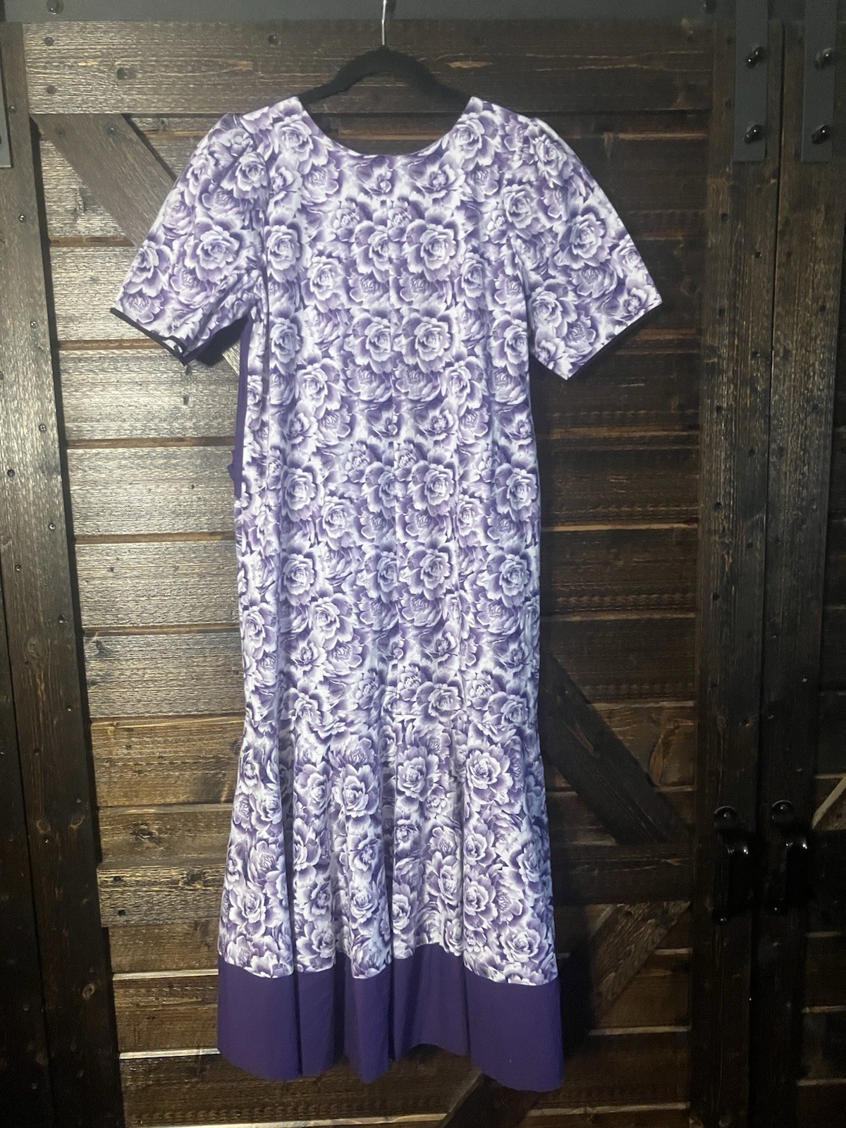 Vintage 70’s 80’s Handmade Purple Floral Cotton Woman’s Mu’Mu Maxi Dress Large