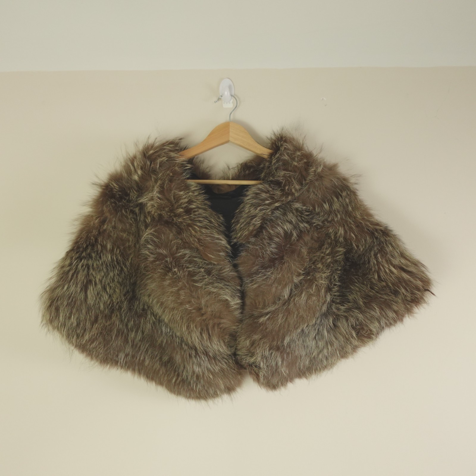 Vintage Raccoon Fur Cape Stole Sarian New York Real Fur Shoulder Wrap AS IS Tear