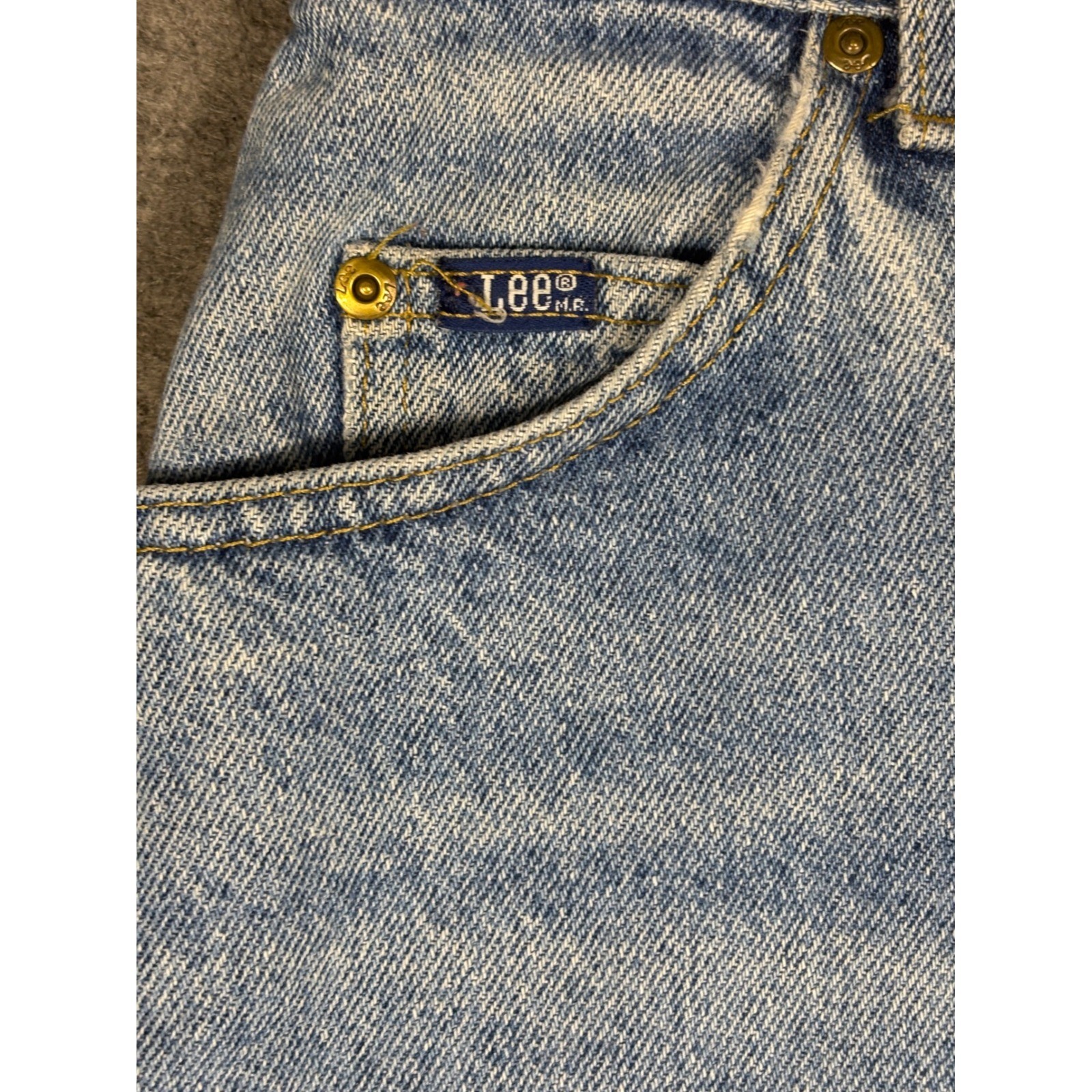 Vintage Lee High Waisted Mom Jeans Light Wash Tapered Leg Denim Made in USA 12 L