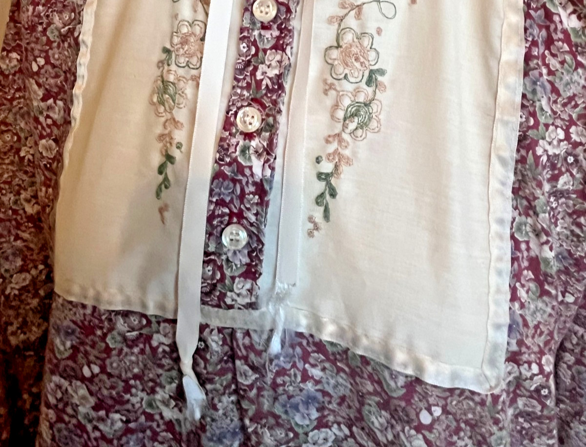Vtg Funny Girl Blouse Shirt Size 13/14 High Neck Floral Calico Prairie Cottage