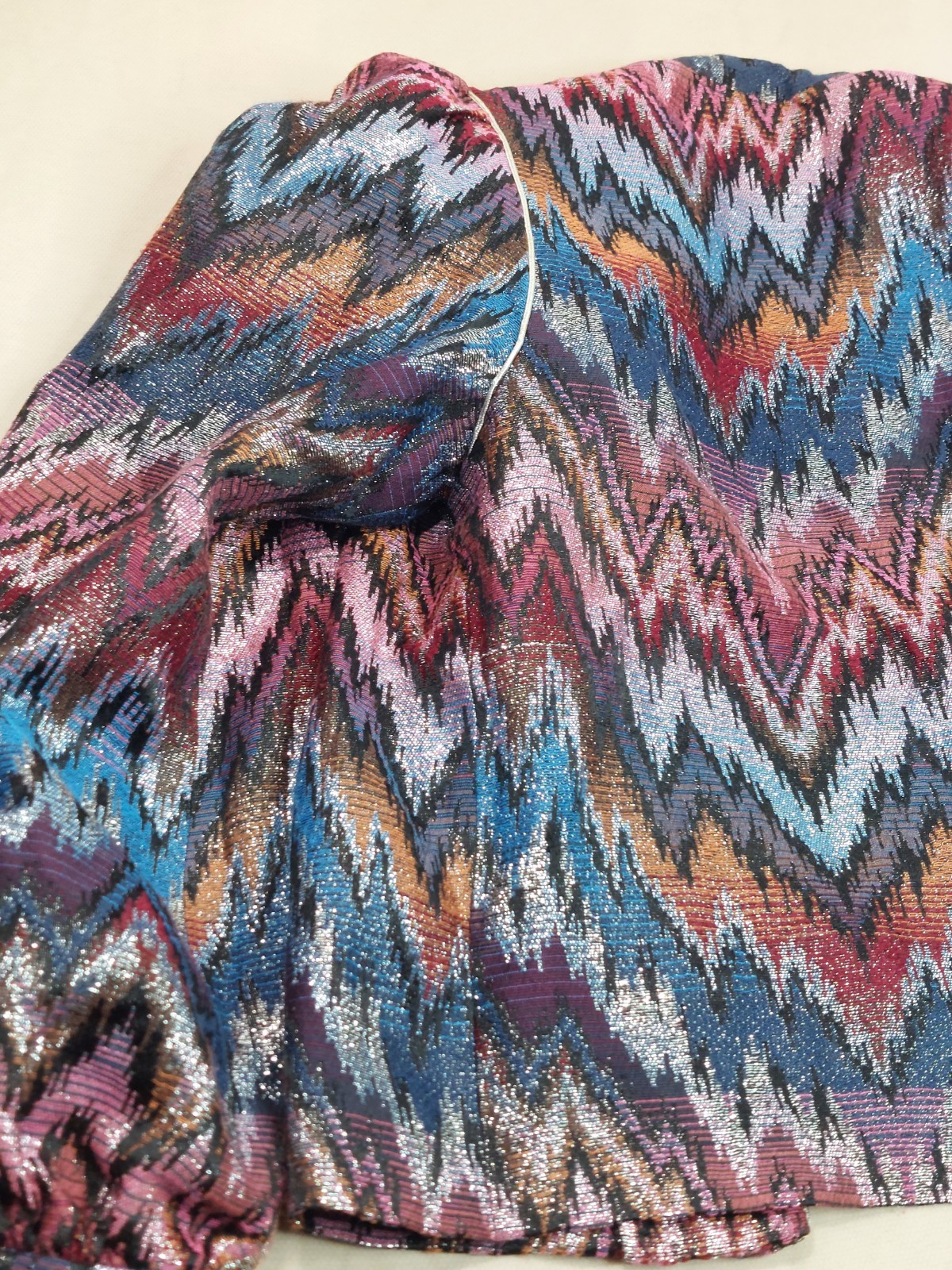Vintage 80s Metallic Brocade Jacket Womens XS S Cropped Puff Sleeve Ikat Zig Zag
