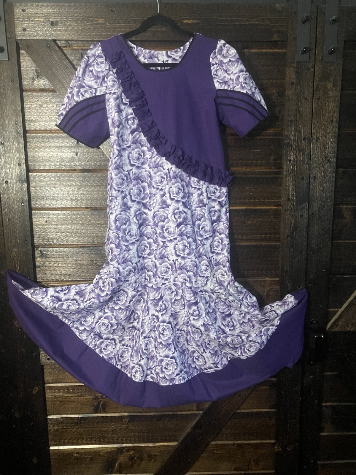 Vintage 70’s 80’s Handmade Purple Floral Cotton Woman’s Mu’Mu Maxi Dress Large