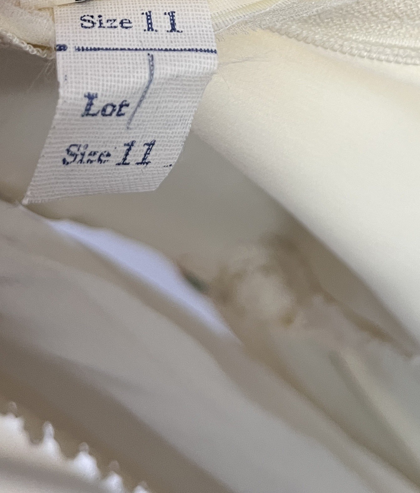 VINTAGE Boho Cottagecore Prairie Cream Dress Rose Details