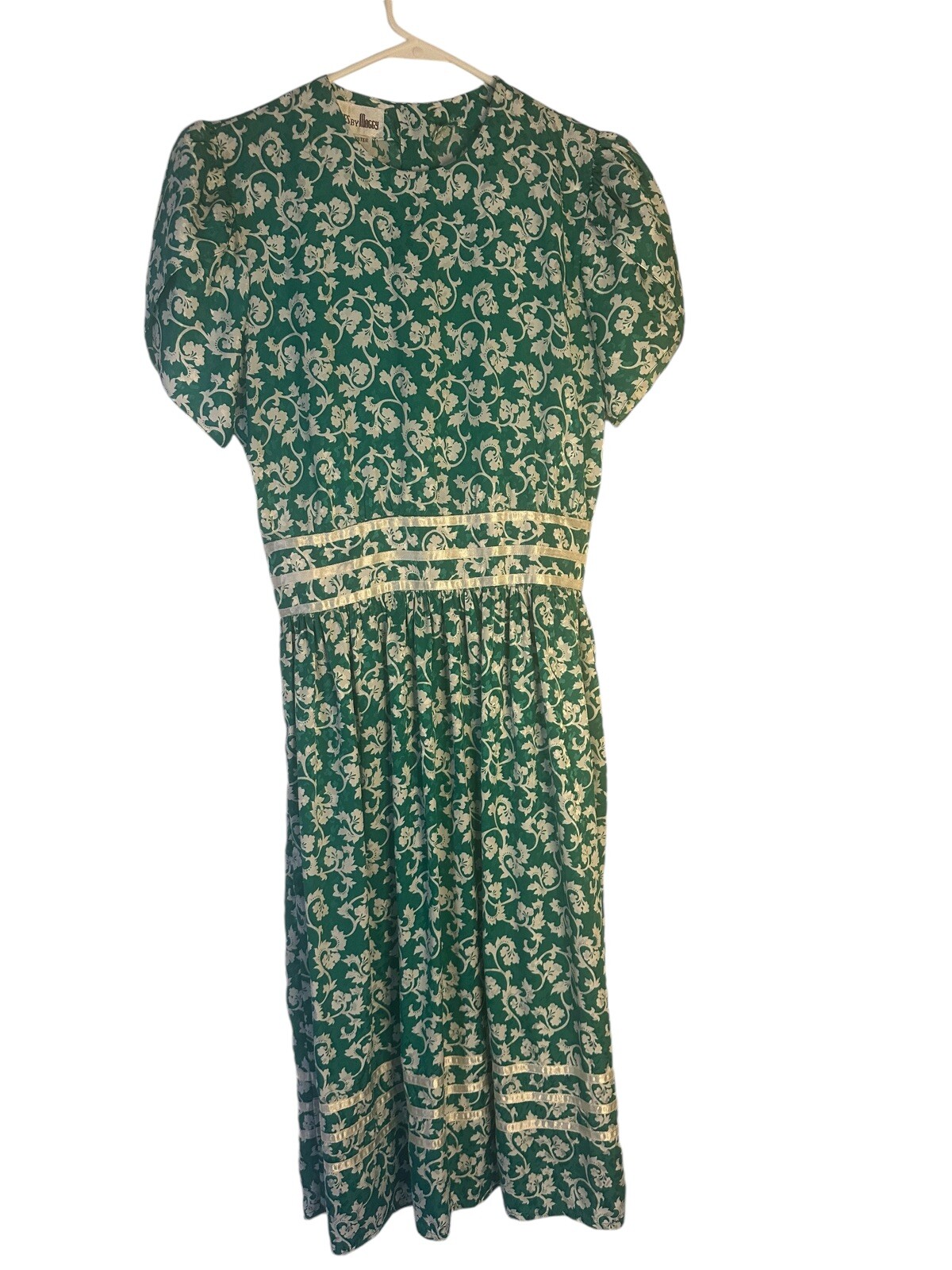 VTG Petites for Maggy Women’s Green/White Floral Dress 43.5” Length, Size 8P