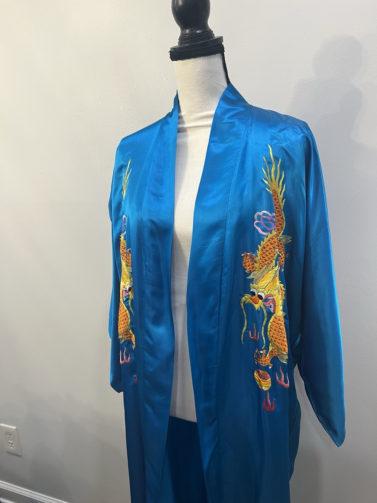 VTG EUC Golden Deer Blue Satin Robe with Dragon Embroidery pure silk SZ M