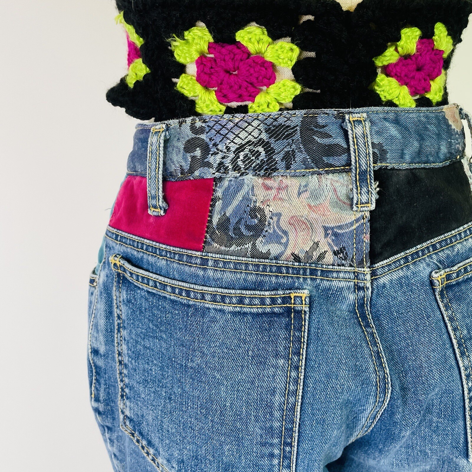 Vintage 90 High Rise Tapered Patch Floral Jeans 28-29 Women’s Breaker USA Made