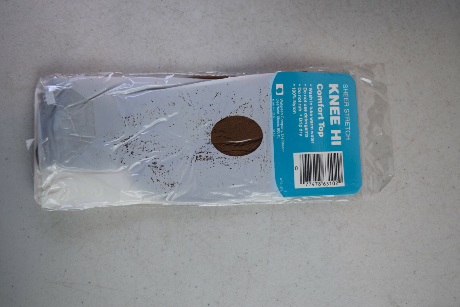 Vintage walgreens stocking. queen size for taller women. 847 suntan.