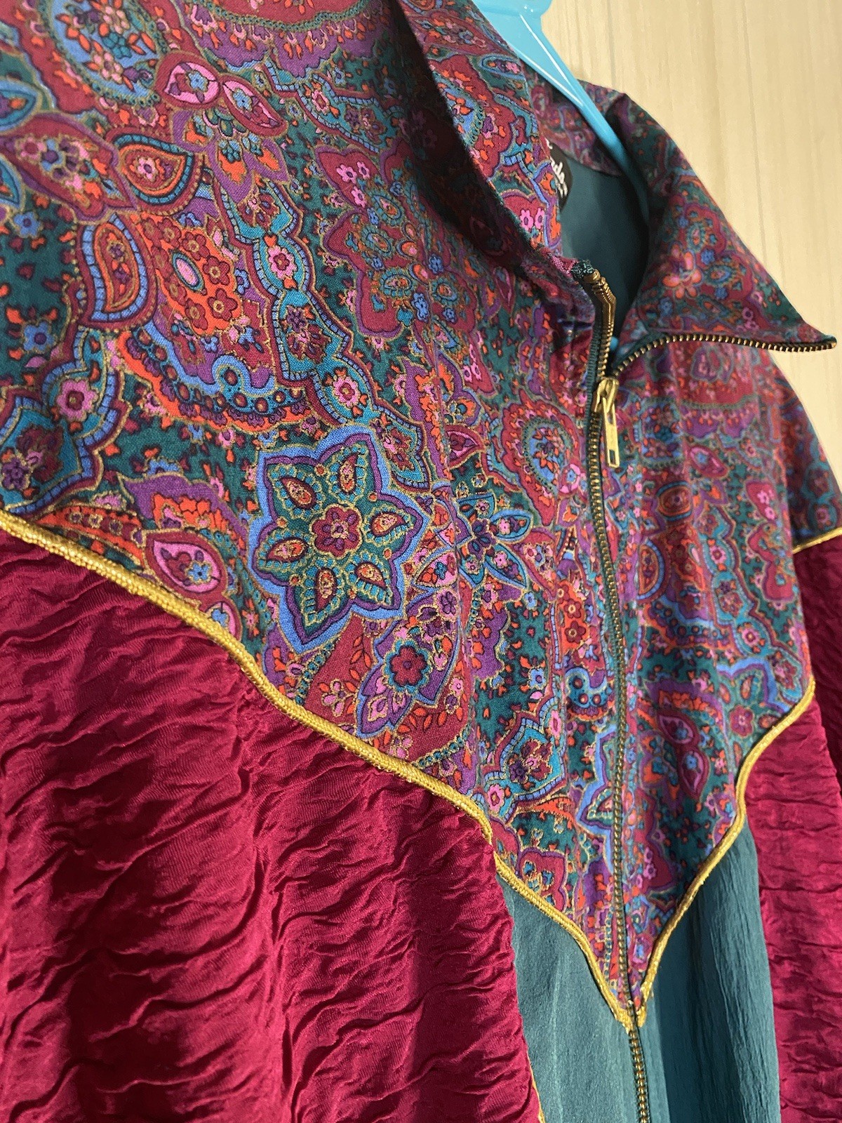 Vintage Silver Threads Paisley Patterned Windbreaker Jacket