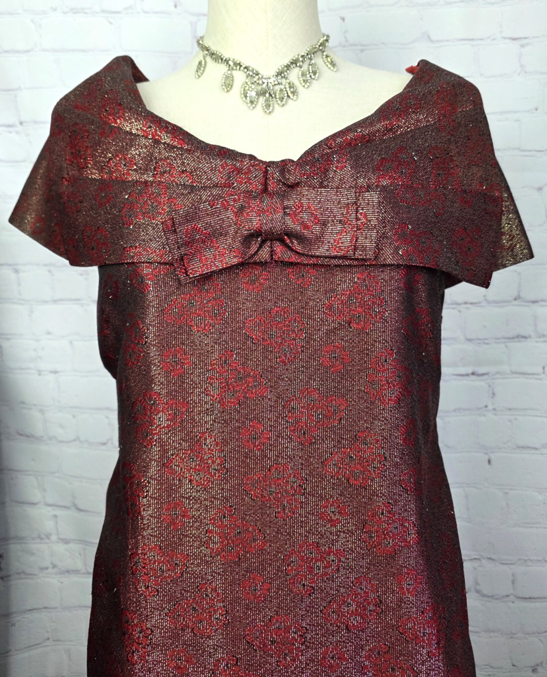 Vintage 60’s Sheath Cocktail Dress Red Gold Metallic Bow Elegant Luxury Glam S/M