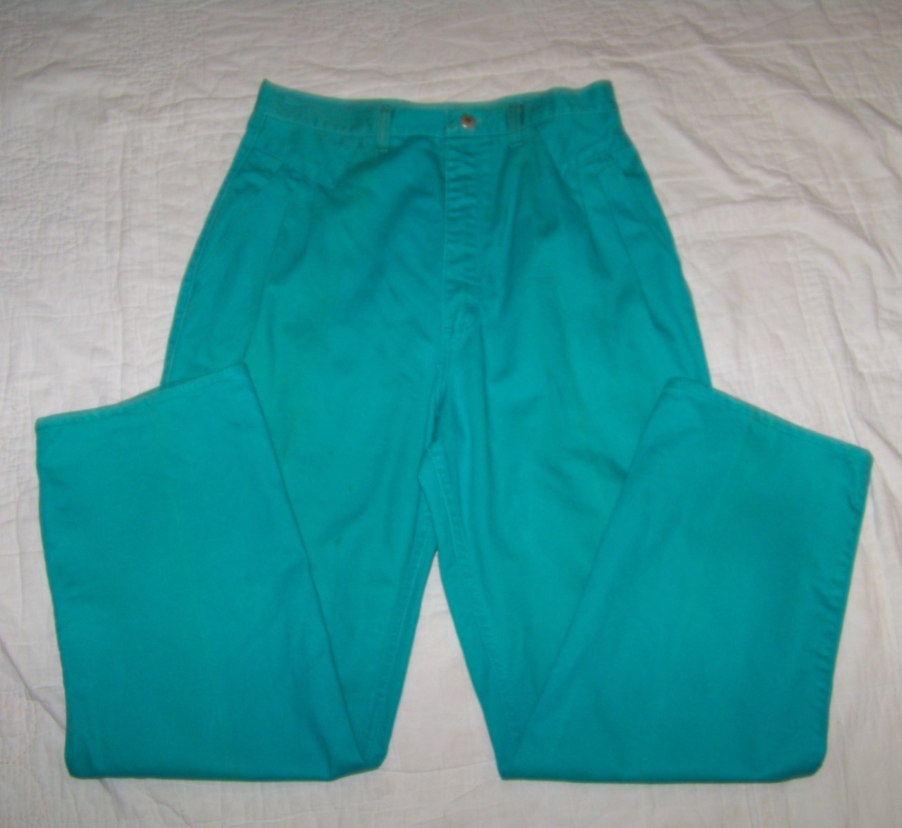 Vintage Wrangler Pleated Front Jeans – NA687AA – Size 17 x 30 (Altered Inseam)