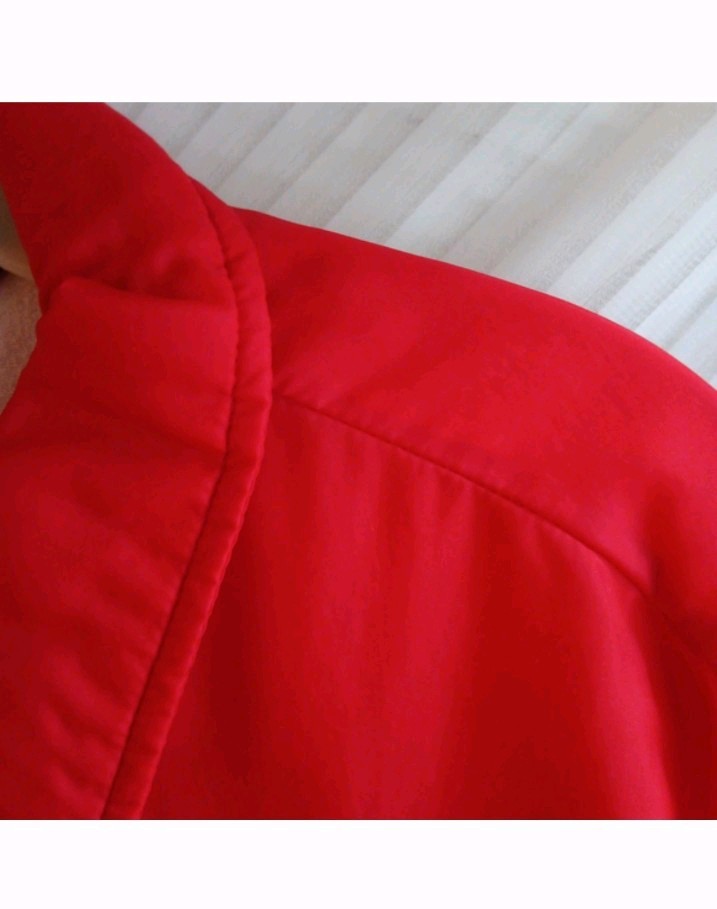 Authentic vintage 1980s JCPenney red coach-style jacket Wind Breaker Size M