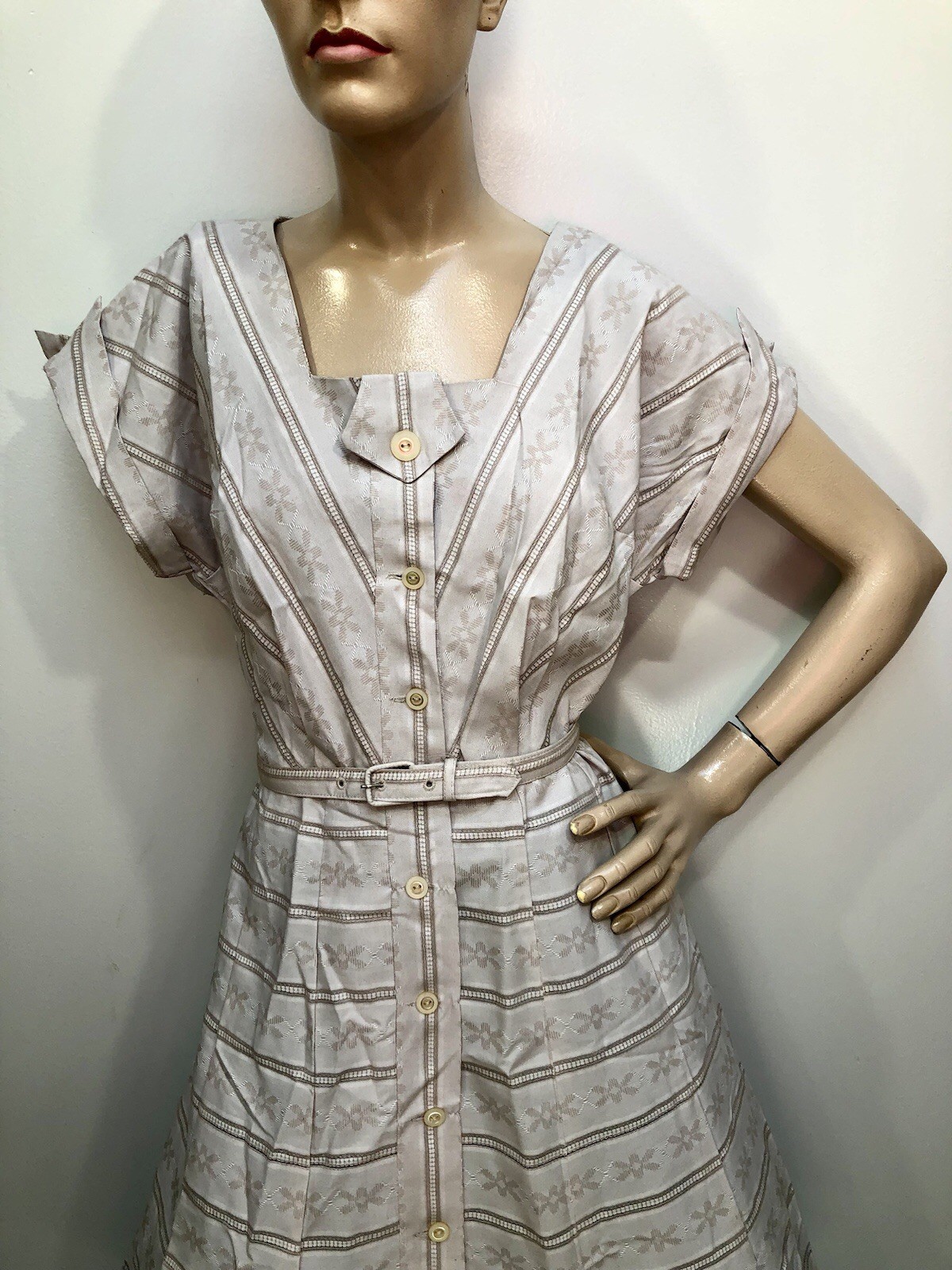 VTG 1950s DEADSTOCK wo/Tags Taupe JACQUARD SHIRTWAIST DRESS „Nadine Original”