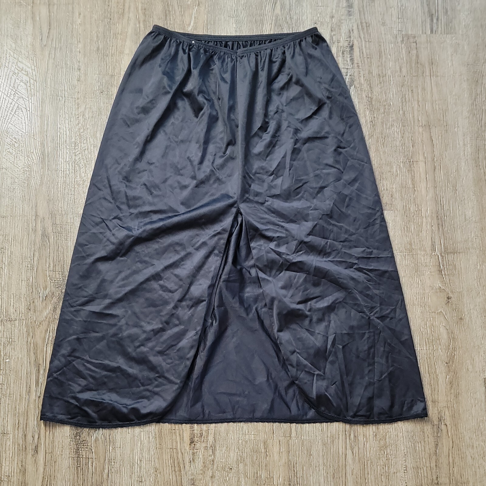 Vanity Fair Vintage Skirt Slip ~ Sz L 30″ ~ Black ~ Below Knee ~ Elastic Waist