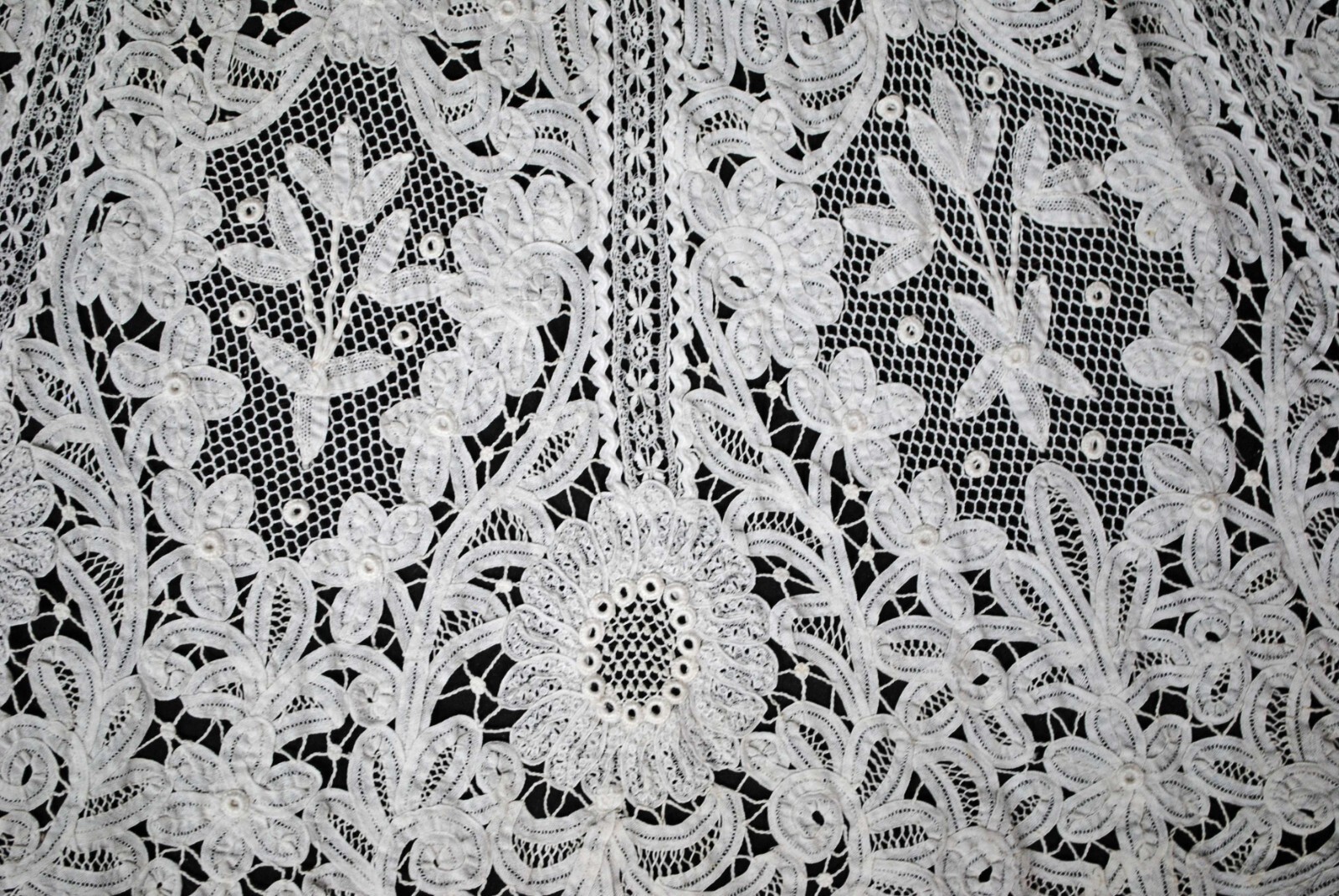 EDWARDIAN BATTENBURG TAPE LACE COAT 1908