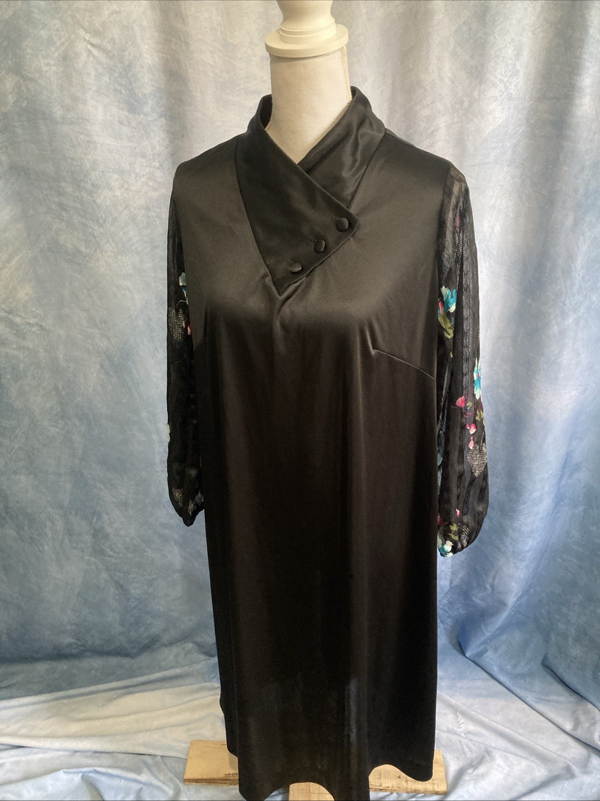 Vtg 60s British Lady Black Union Made Poly Dress Sheer Floral Sleeves 18.5 P M/L