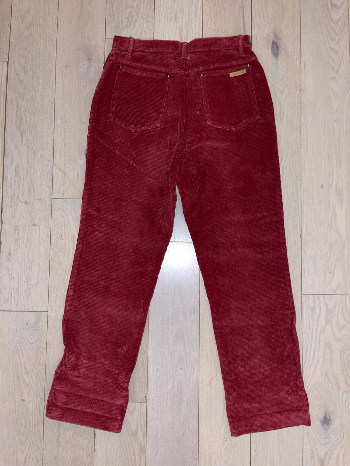 Vintage ‘Gloria Vanderbilt by Murjani’ cabernet/burgundy/red corduroy pants
