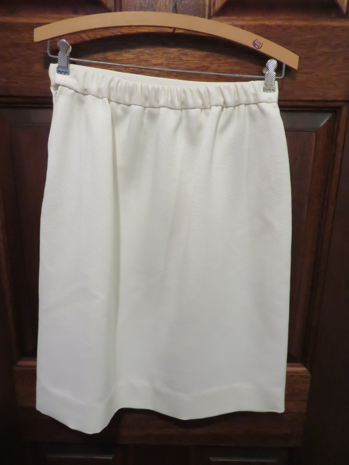 VINTAGE Donna Morgan Skirtsuit. Black Velvet Jacket. Cream/Ivory/Off-White Skirt
