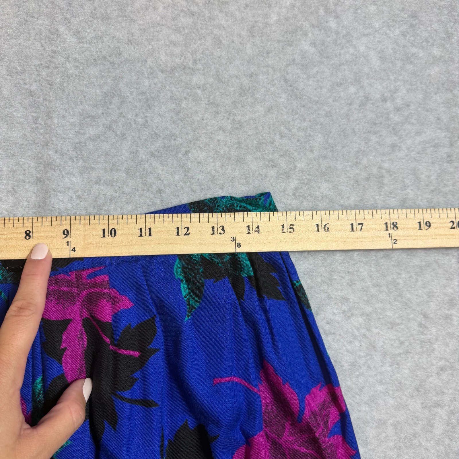 Vintage 80s/90s Vibrant Leaf Print Pleated Midi Skirt Royal Blue, Magenta & Teal
