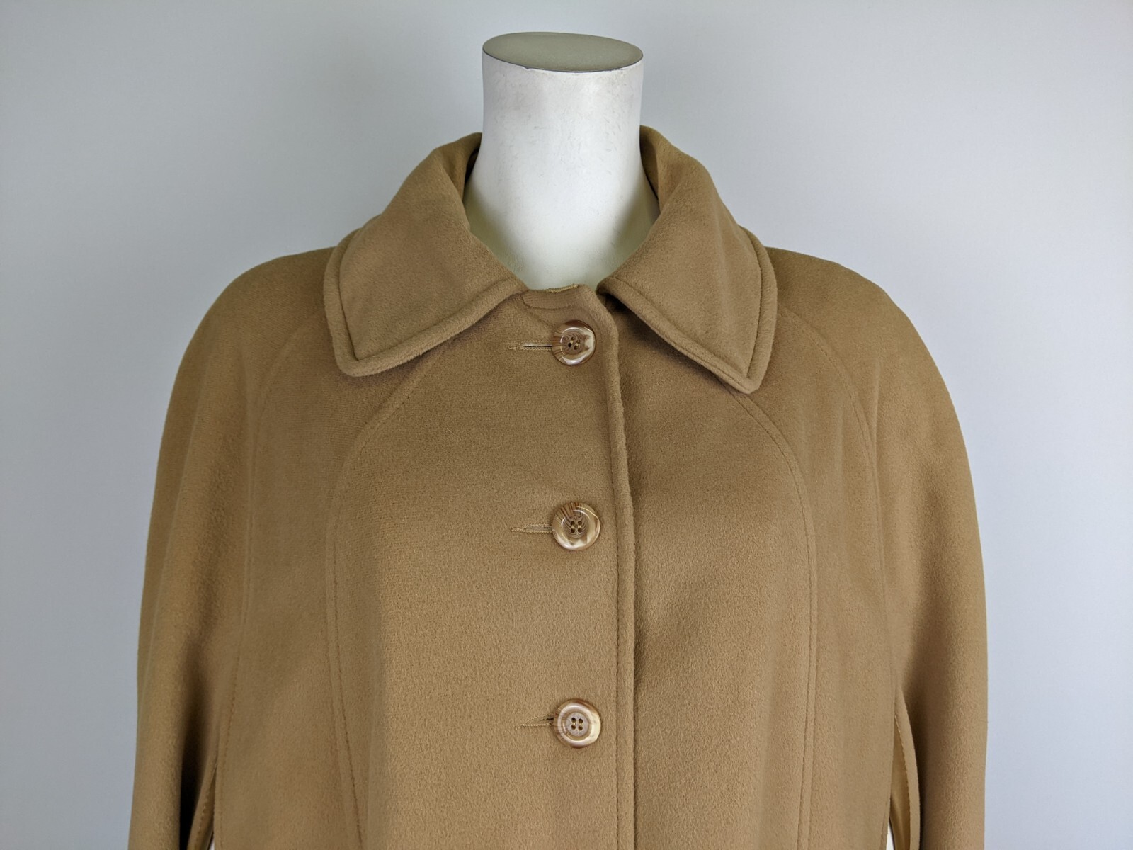 Vintage Women’s Cape Coat Poncho Tan Brown Classic KASHMIRACLE