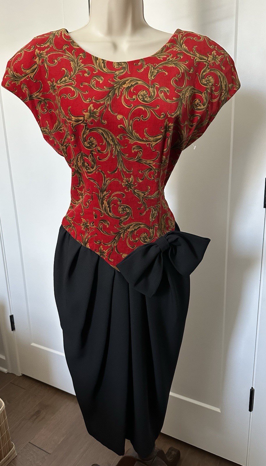 VTG 80s NEW Donna Morgan Velvet Corset RED BLACK SCULPTURE DRESS 6 Women Fitted