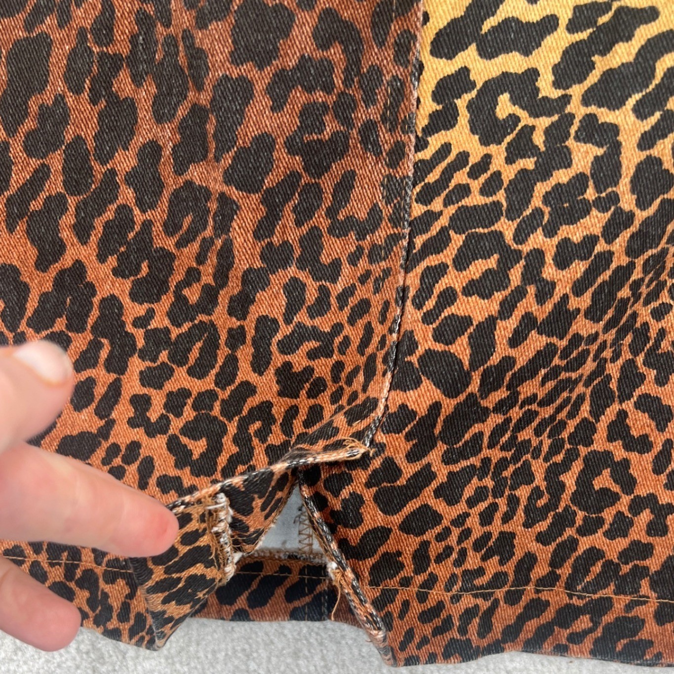 Vintage Made In The Shade Leopard Print Denim Mini Skirt USA Size 11 Y2K Indie