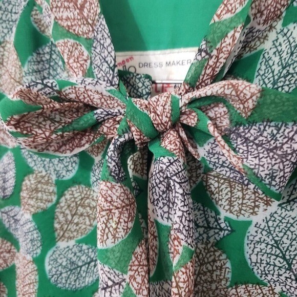 Vintage Union Dress Maker Green Leaf Print Pussy Bow A-Line Dress Short Sleeve